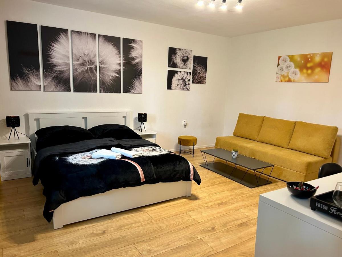 ברטיסלאבה Studio Apartment Dandelion מראה חיצוני תמונה